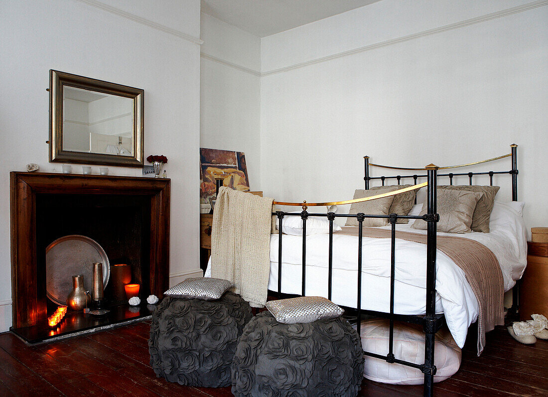 Master bedroom in Grade II listed Georgian townhouse in London