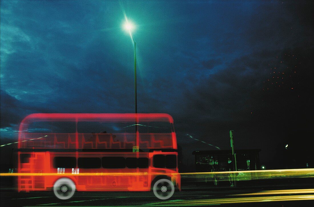 Double decker bus in the city, X-ray