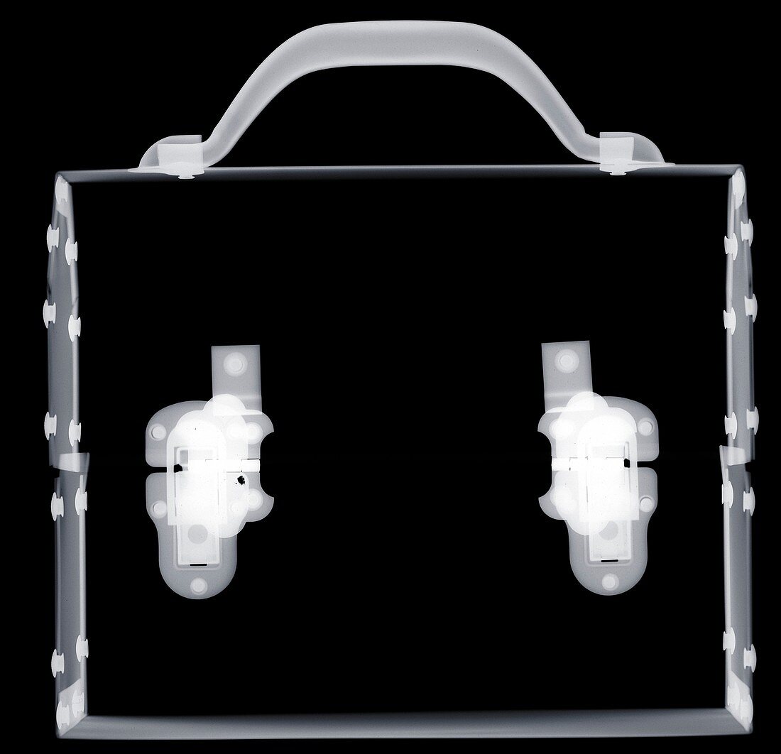Metal lunchbox, X-ray