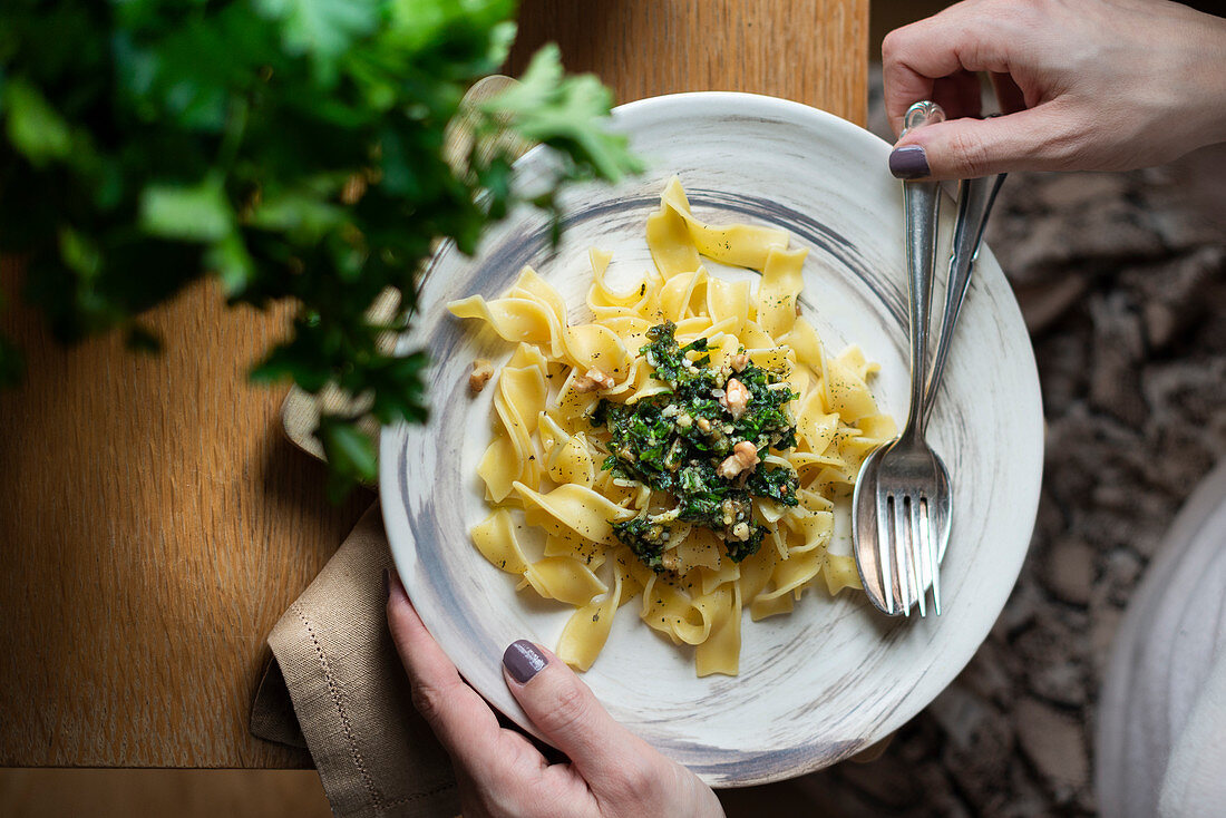 Bandnudeln mit Pesto Verde