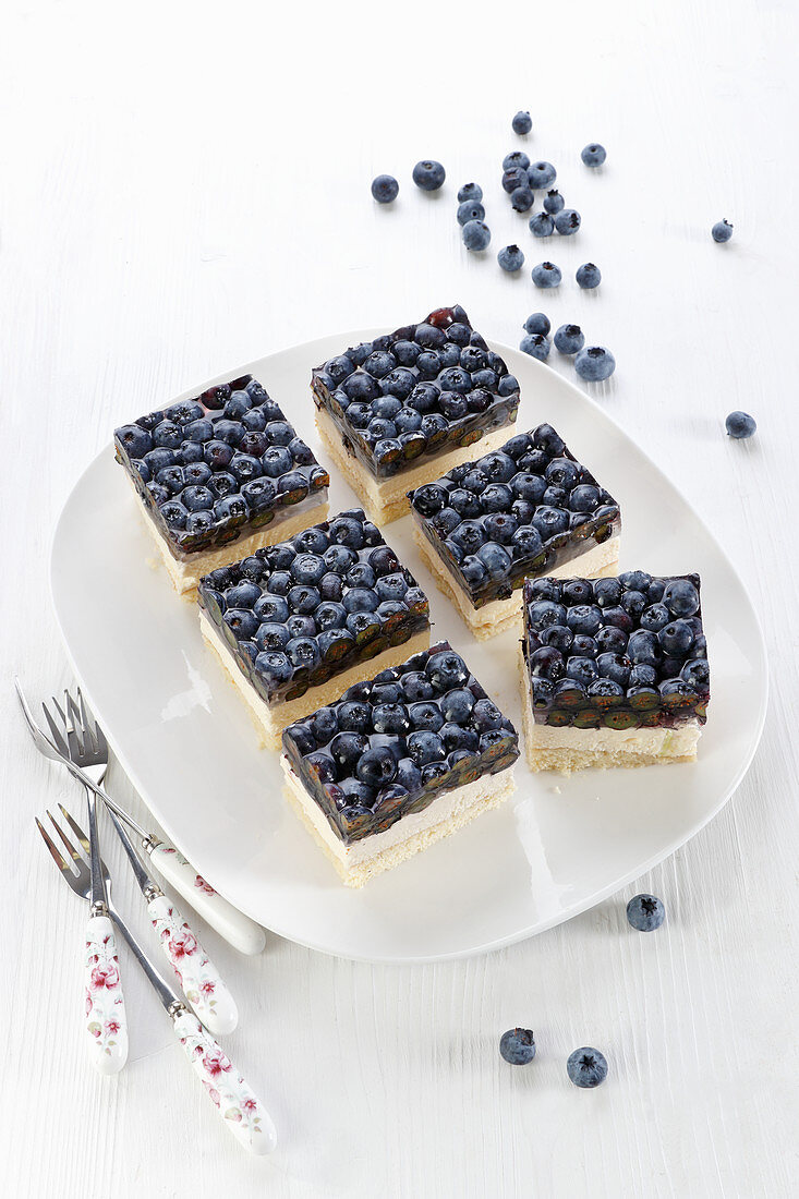 Cream cake with blueberries in jelly