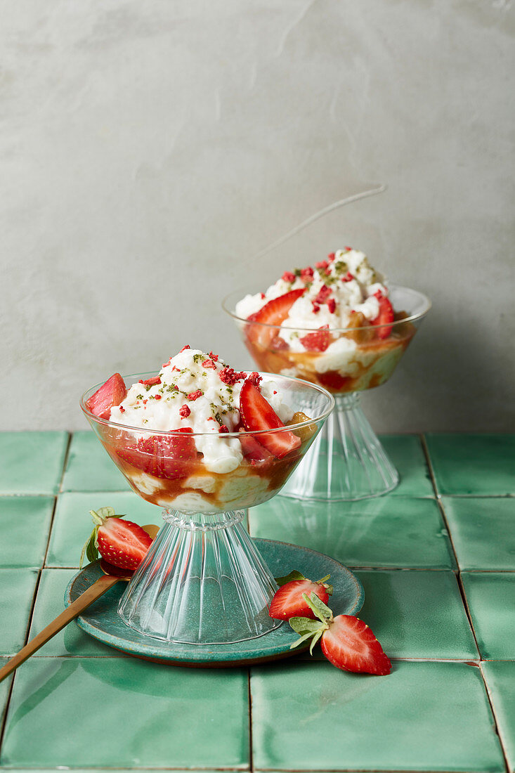 Rice pudding mousse with strawberries and rhubarb