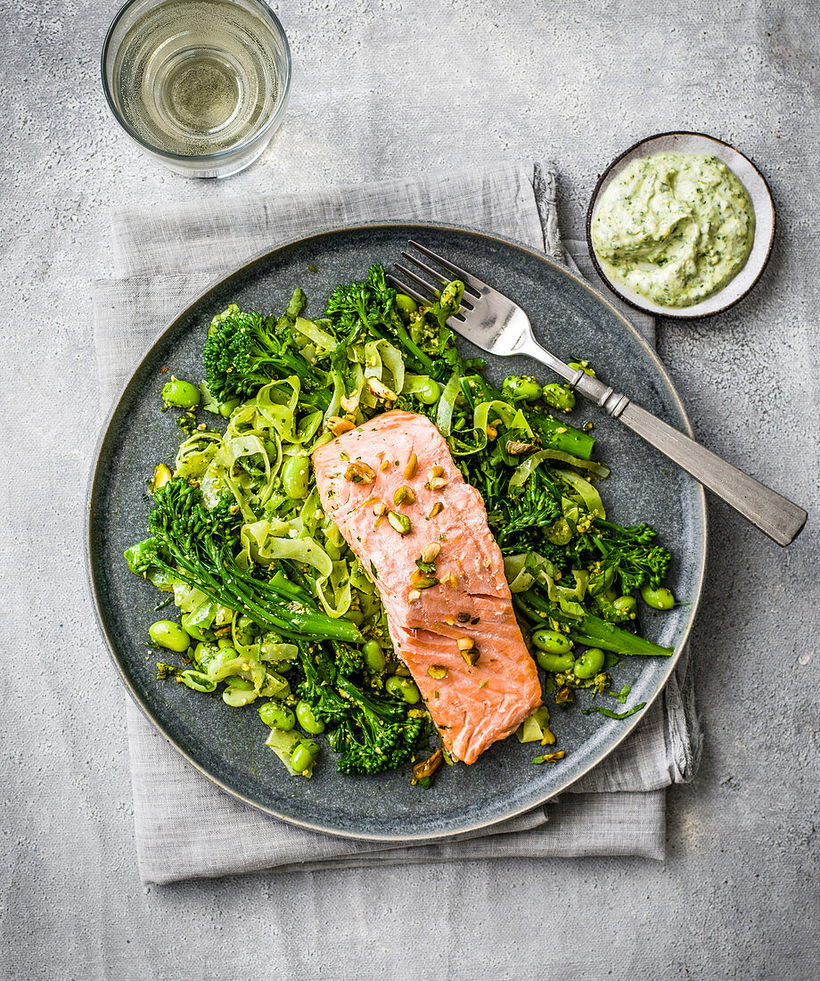 Lime and pistachio salmon with salsa greens