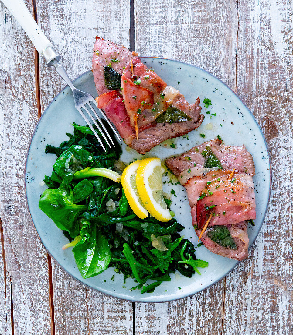 Saltimbocca with a spinach medley