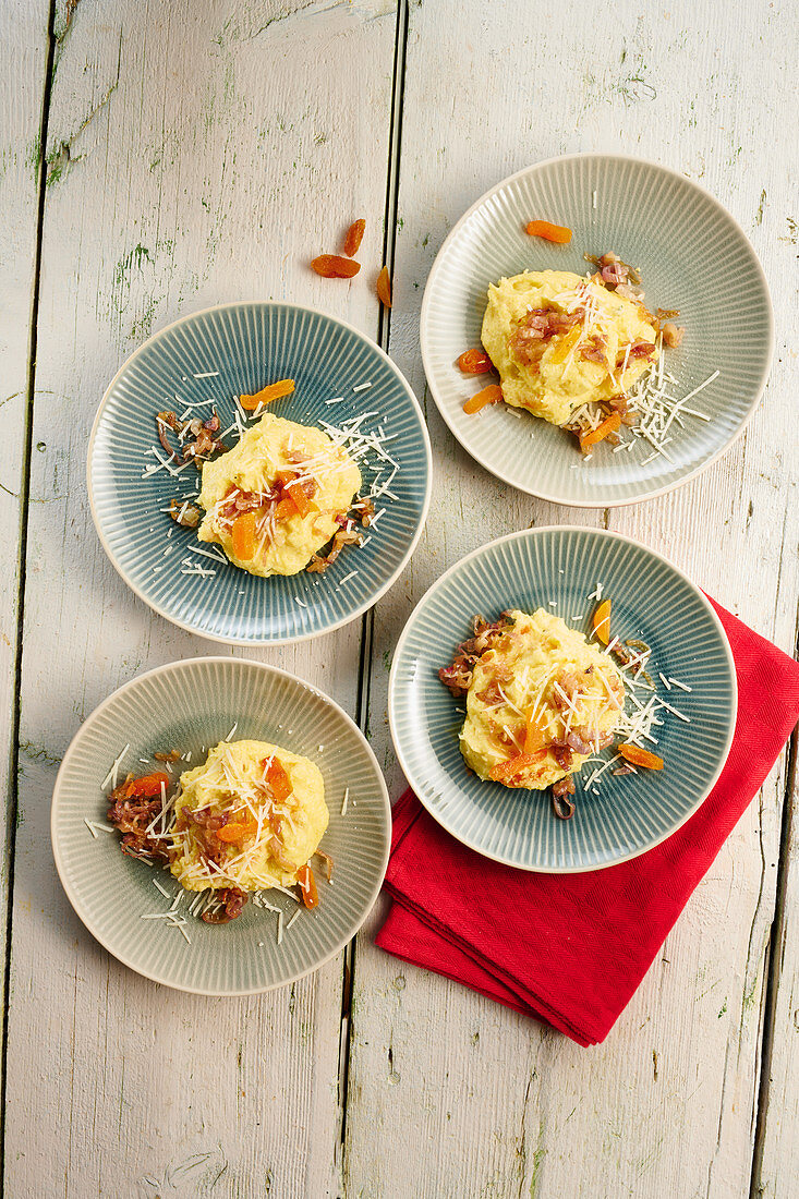 Polenta with dried apricots