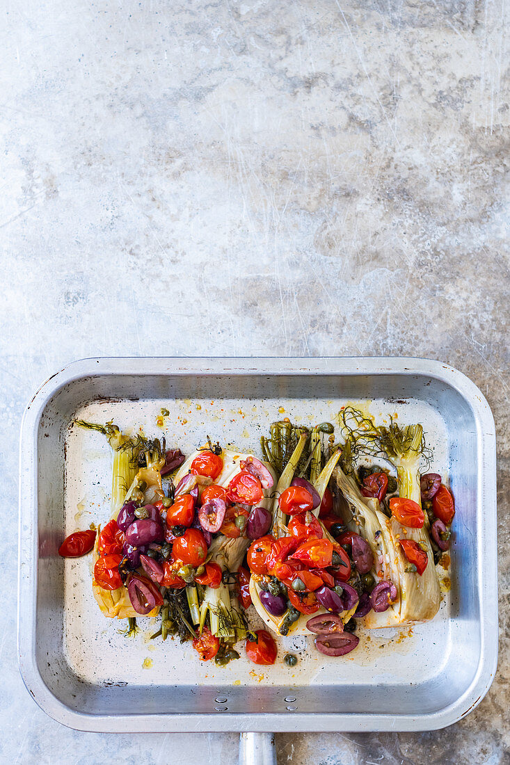 Barbecued fennel with olives and tomatoes