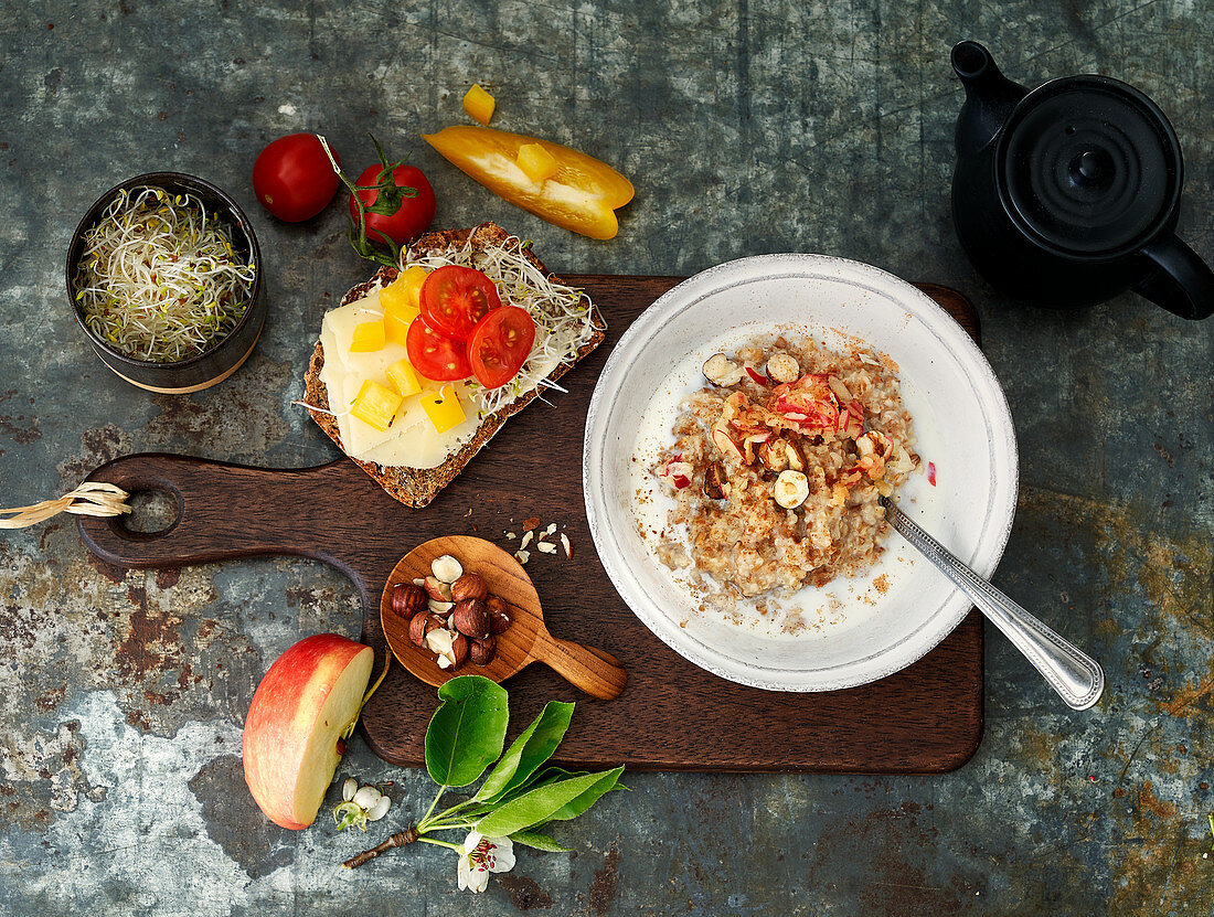 Porridge and sandwiches for breakfast