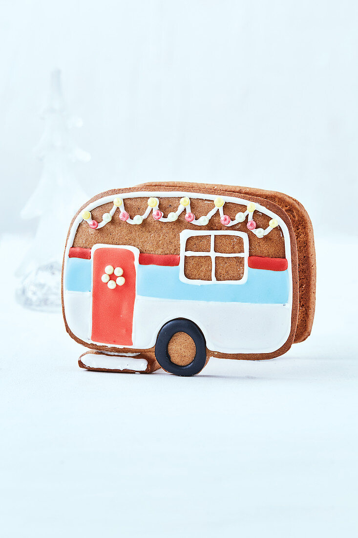 Gingerbread 'trailer' cookie