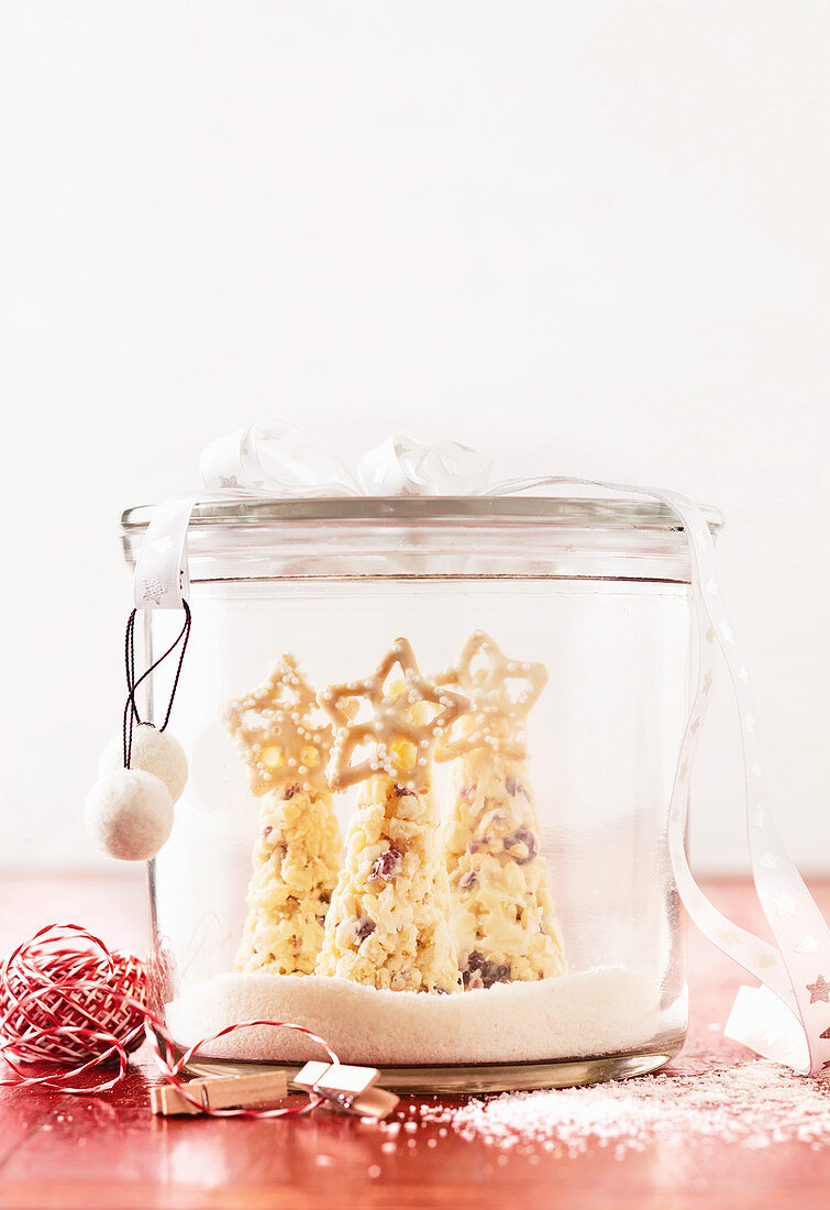 White Christmas trees with pretzel stars