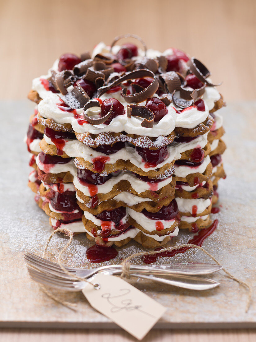 Schwarzwälder-Kirsch-Waffeltorte