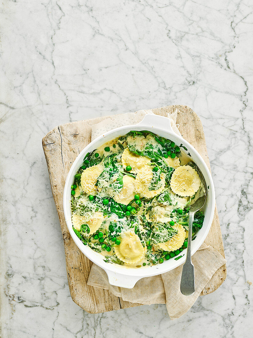 One-pot creamy lemon and spinach ravioli