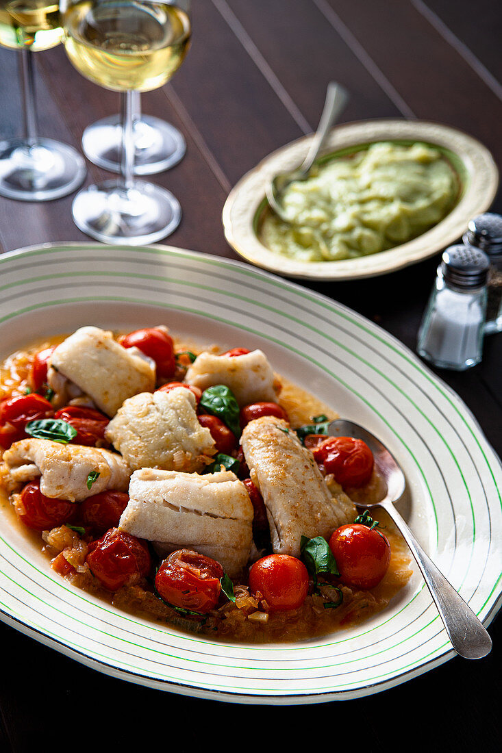 Flounder Fillets with Tomato Onion and Basil Sauce