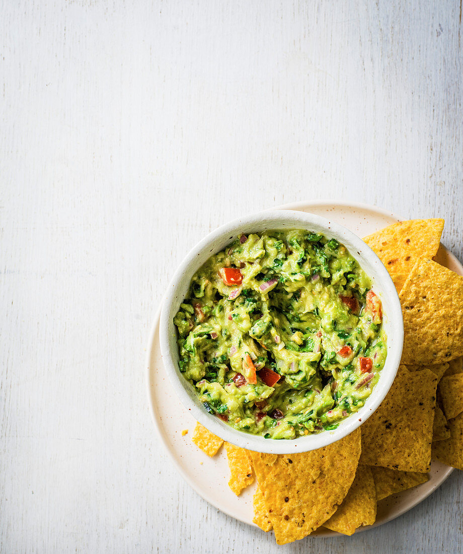 Guacamole mit Nachos