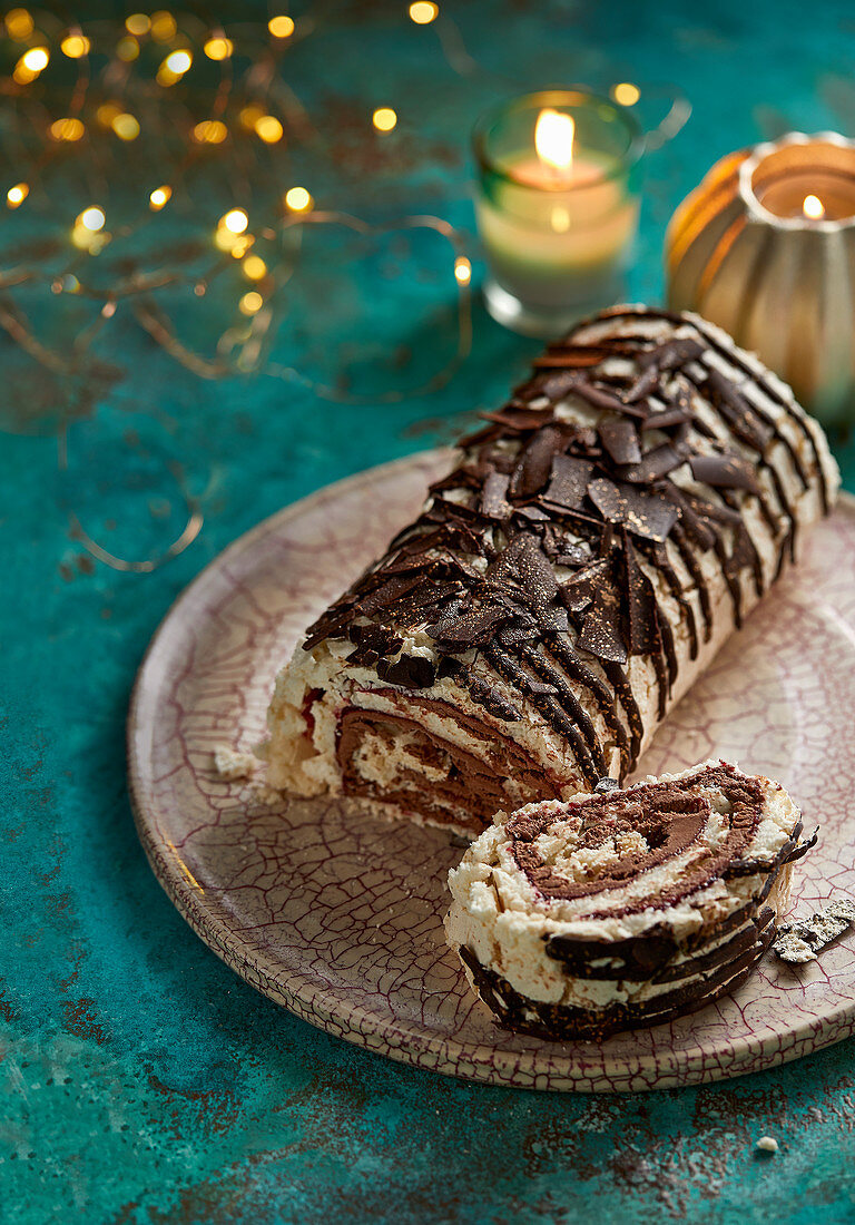 Eisroulade mit Schokolade