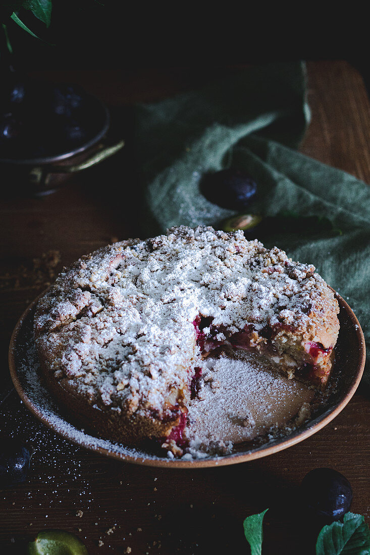 Pflaumen-Streusel-Kuchen mit Puderzucker