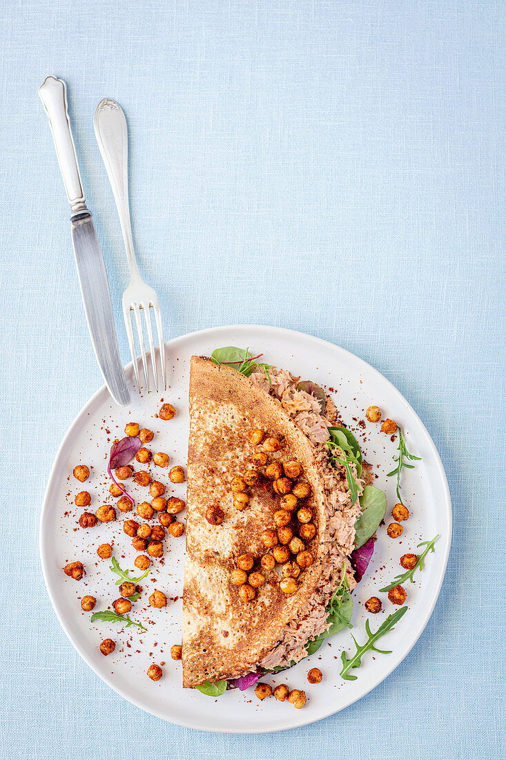 Pancake with tuna salad and baked chickpeas