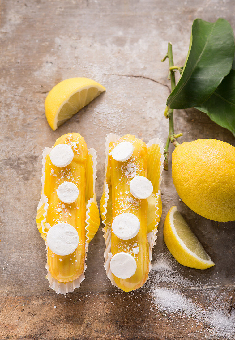 Lemon eclairs with meringue