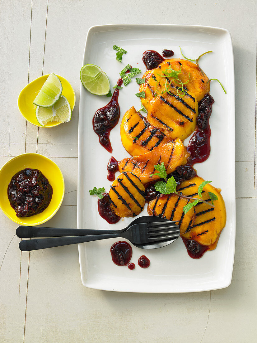 Sweet mango schnitzel with mint tartare