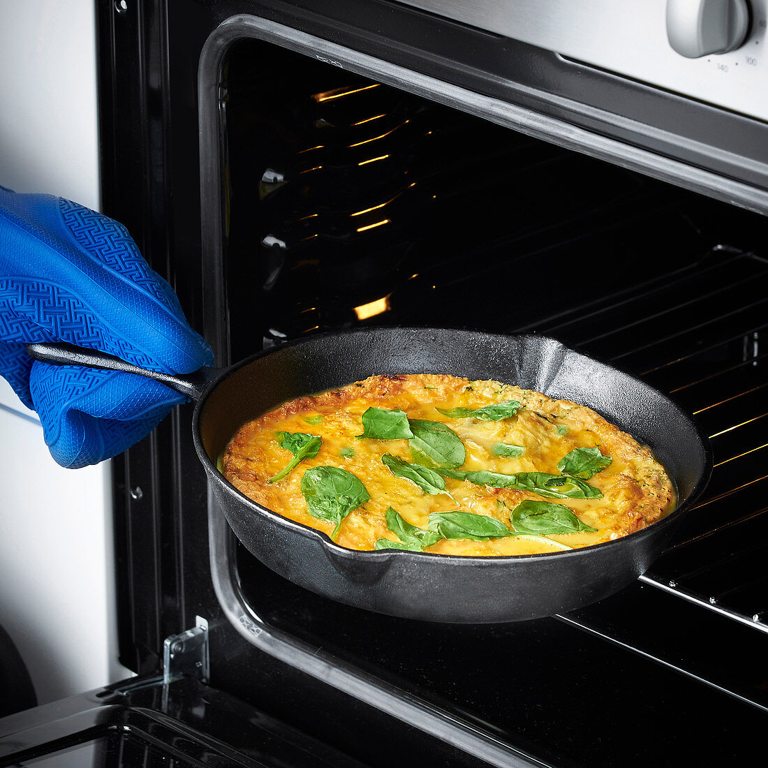 Roasting omelett in the oven