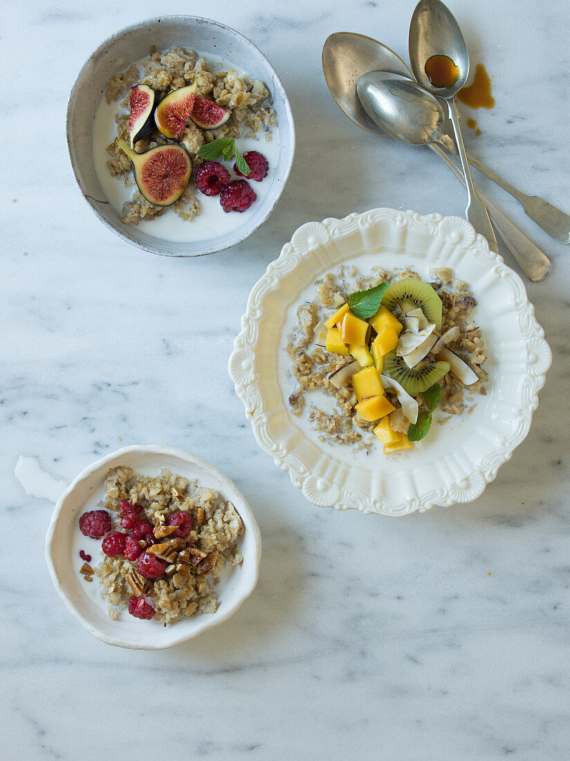 Dreierlei Müsli mit Früchten