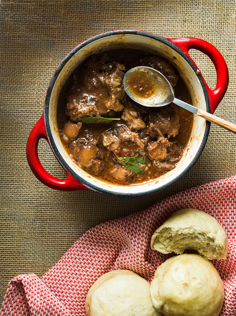 Steamed bread &amp; oxtail stew