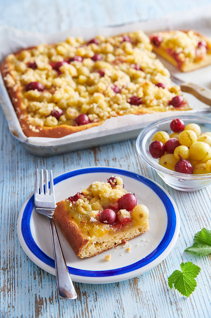 Stachelbeerkuchen mit Streuseln