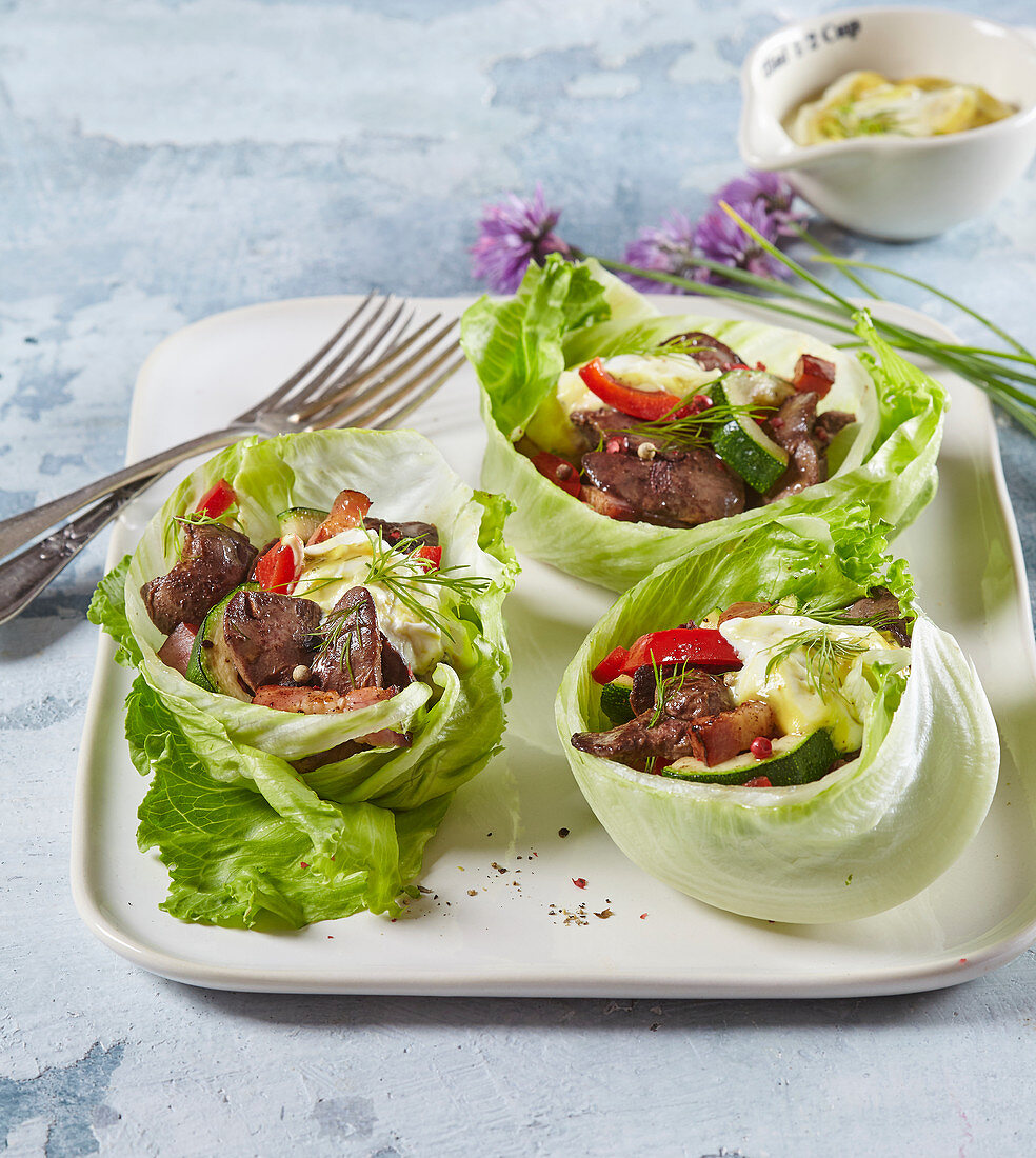 Chicken liver with yogurt dressing with lettuce