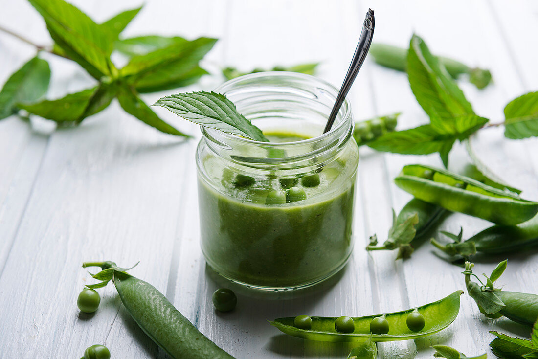 Pea and mint pesto