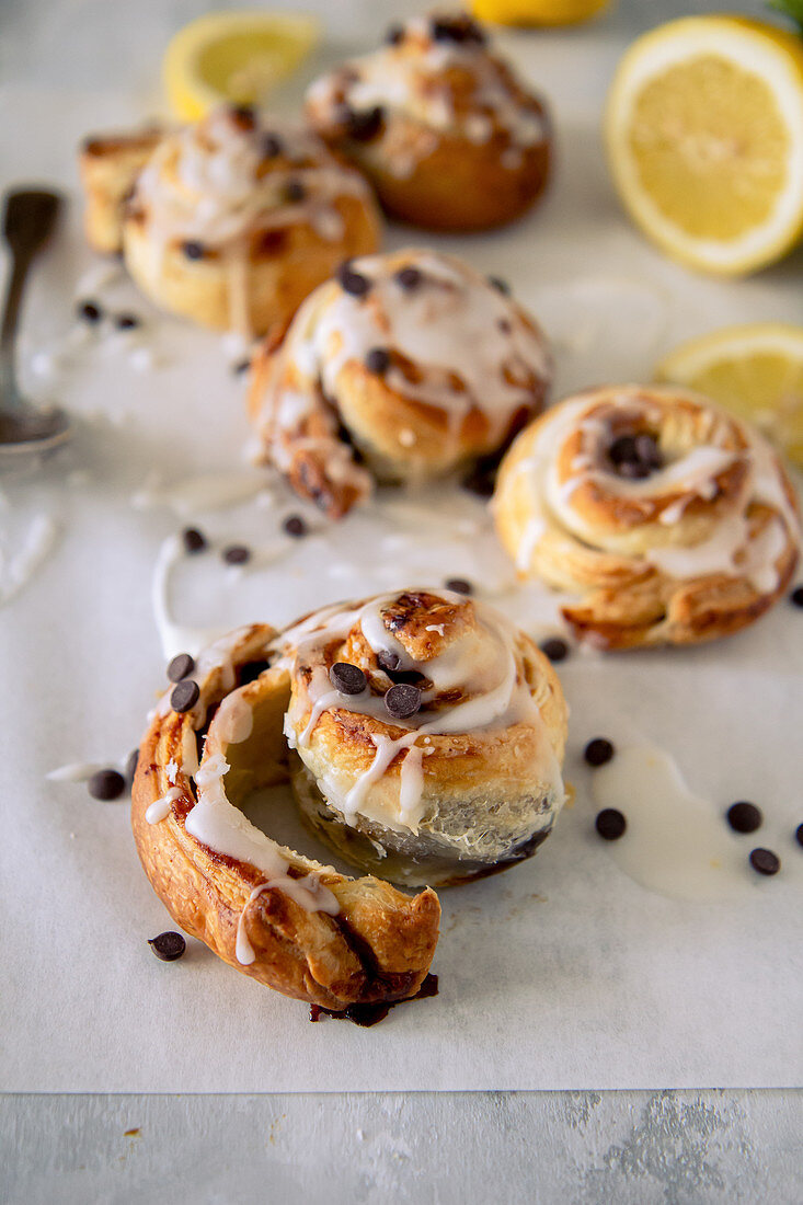 Schokoschnecken mit Zuckerglasur