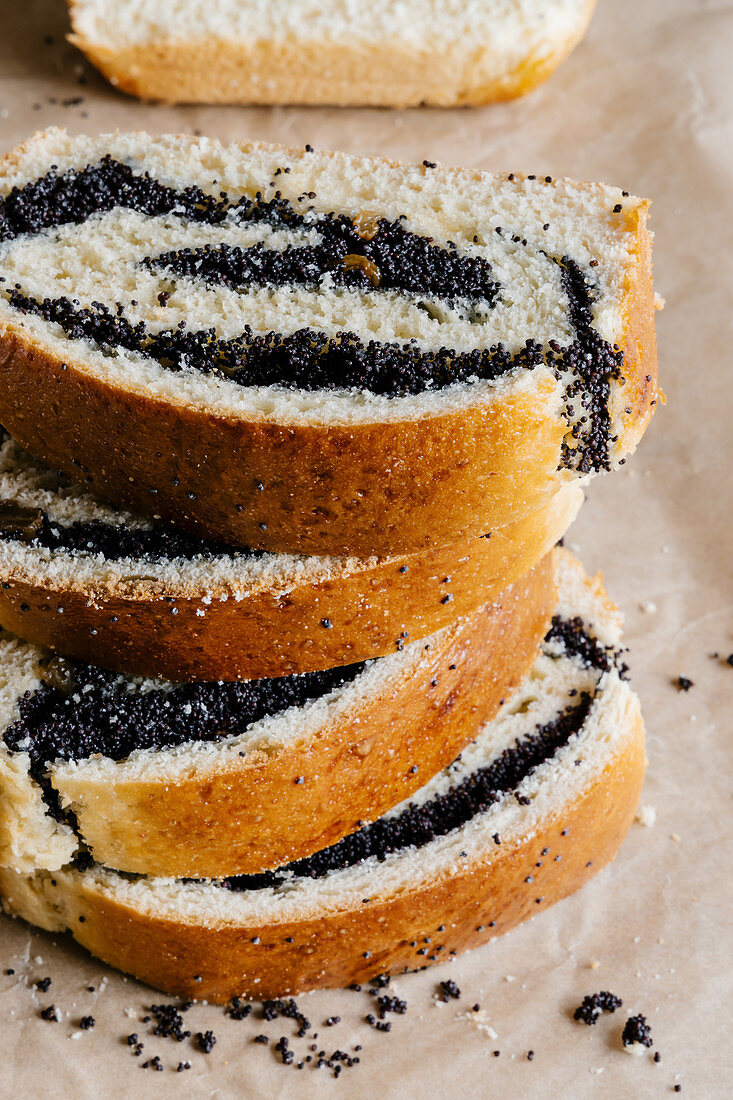 Stacked poppy seed roll