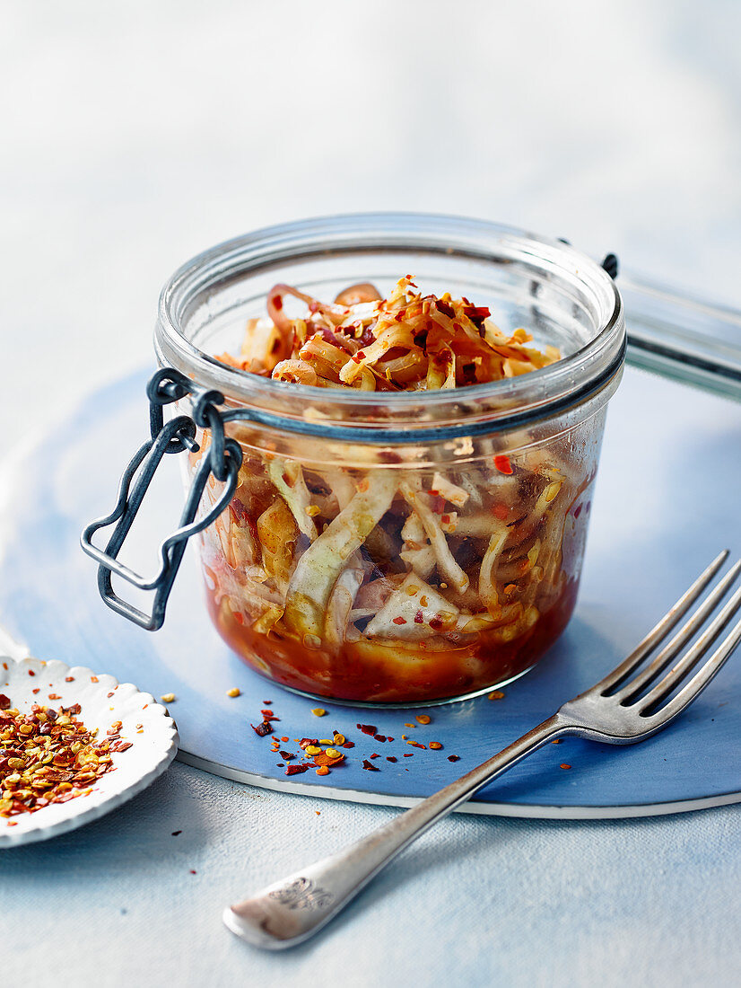 Sauerkraut auf Kimchi-Art im Bügelglas
