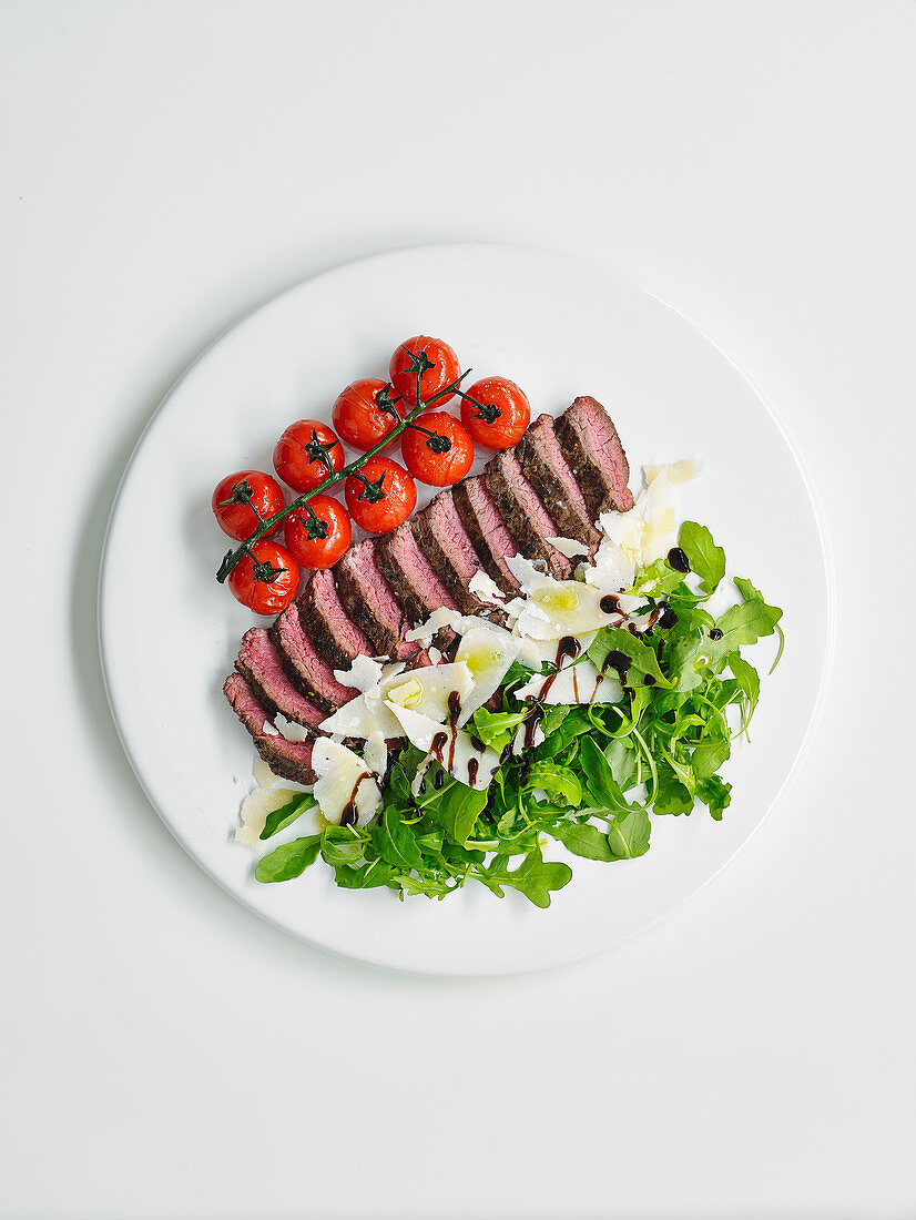 Steak Tagliata with cherrytomatoes, arugula and parmesan