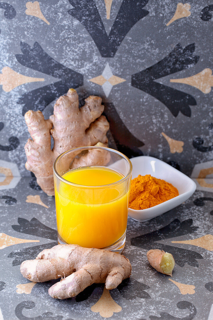 Ingwer-Orangen-Smoothie mit Kurkuma