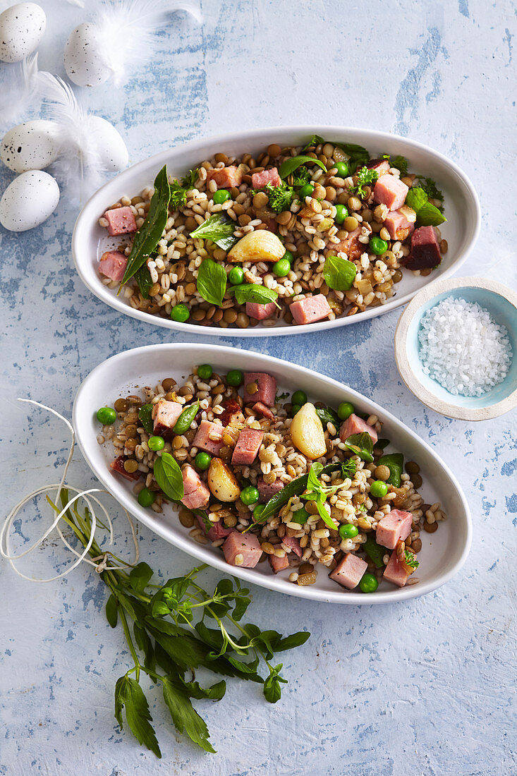 Lentils with peas and smoked pork