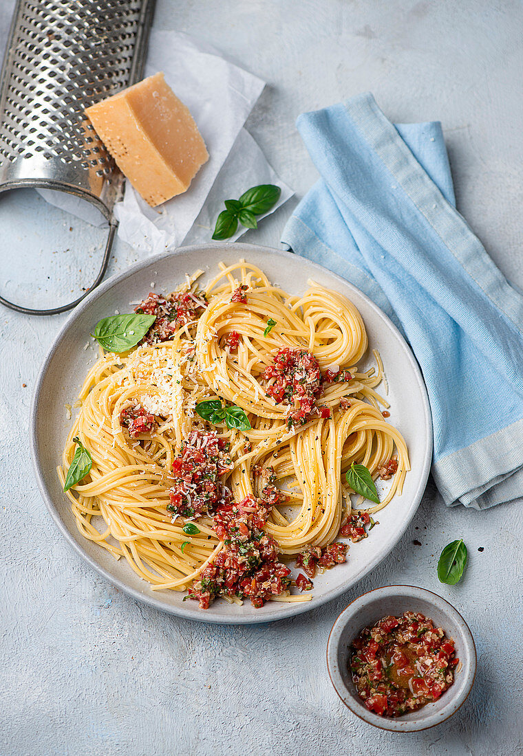 Spaghetti with pesto trapanese