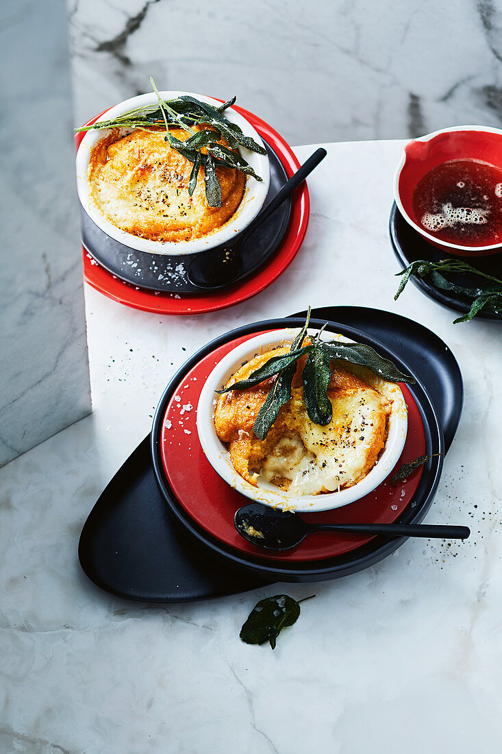 Polenta mit Salbei und gebrannter Butter (Italien)