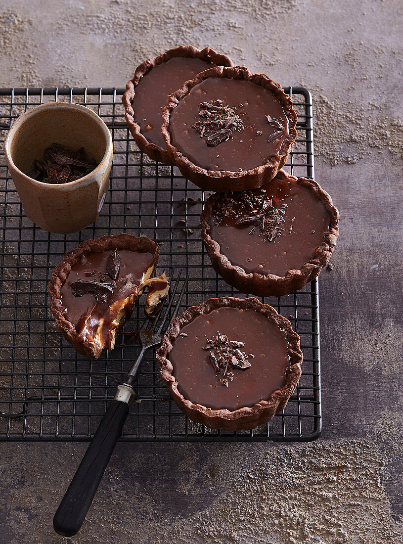 Chocolate tartlets with salted caramel