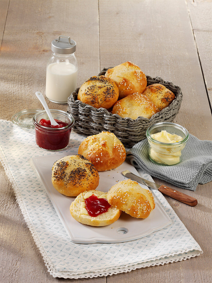 Fast bread rolls made from flour and quark