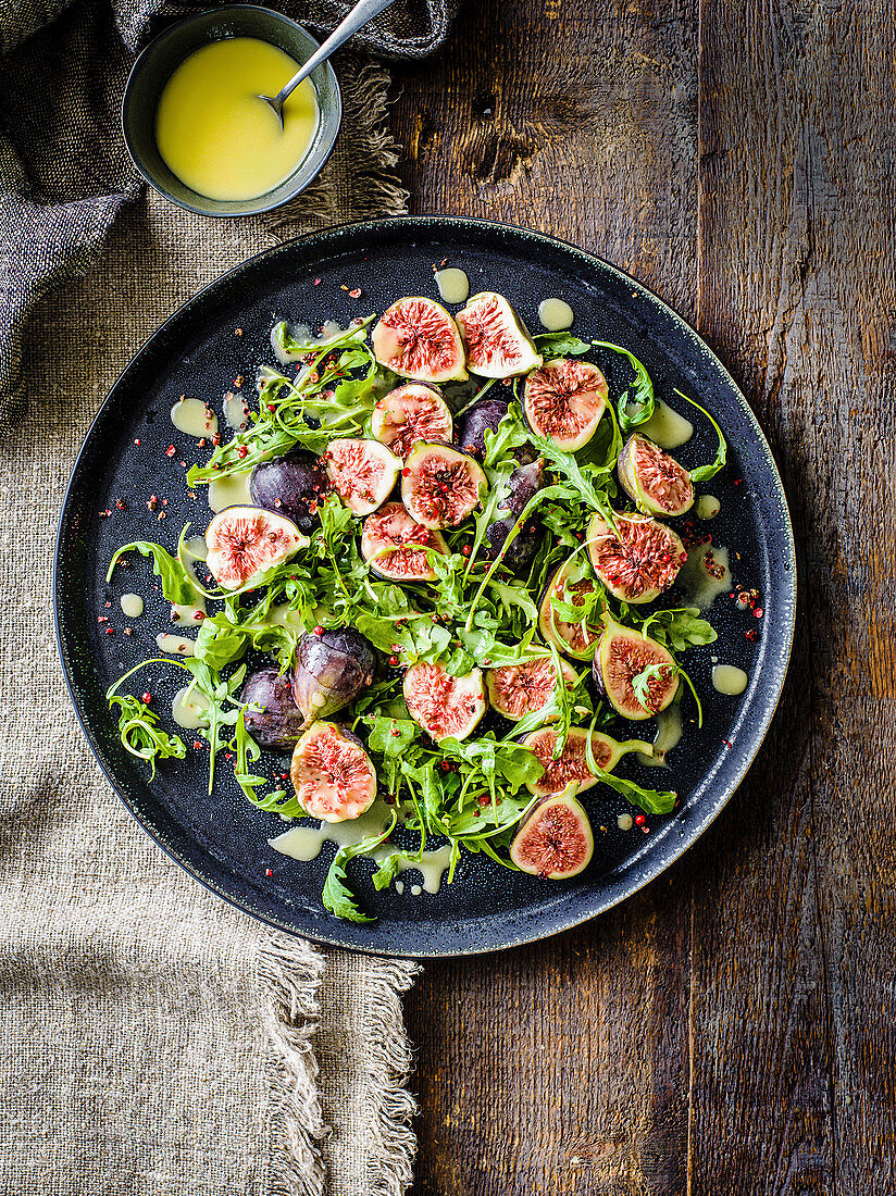 Figs with Grana Padano and pink peppercorn dressing