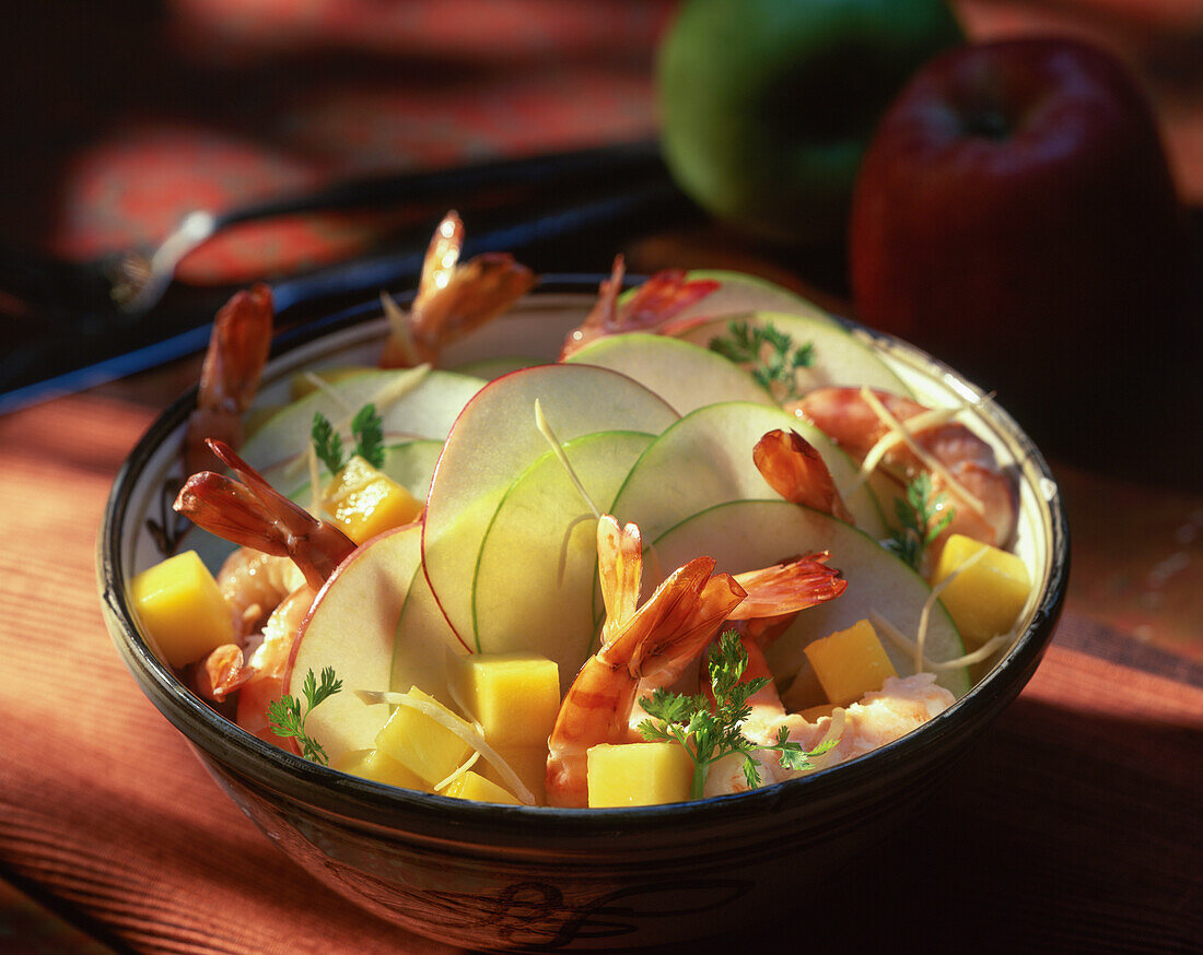 Apple salad with prawns and mango