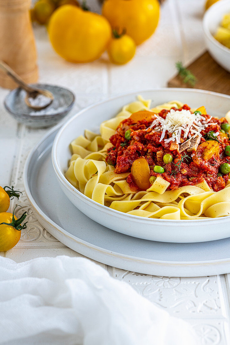 Tagliatelle al tonno - Sommerliche Thunfischpasta