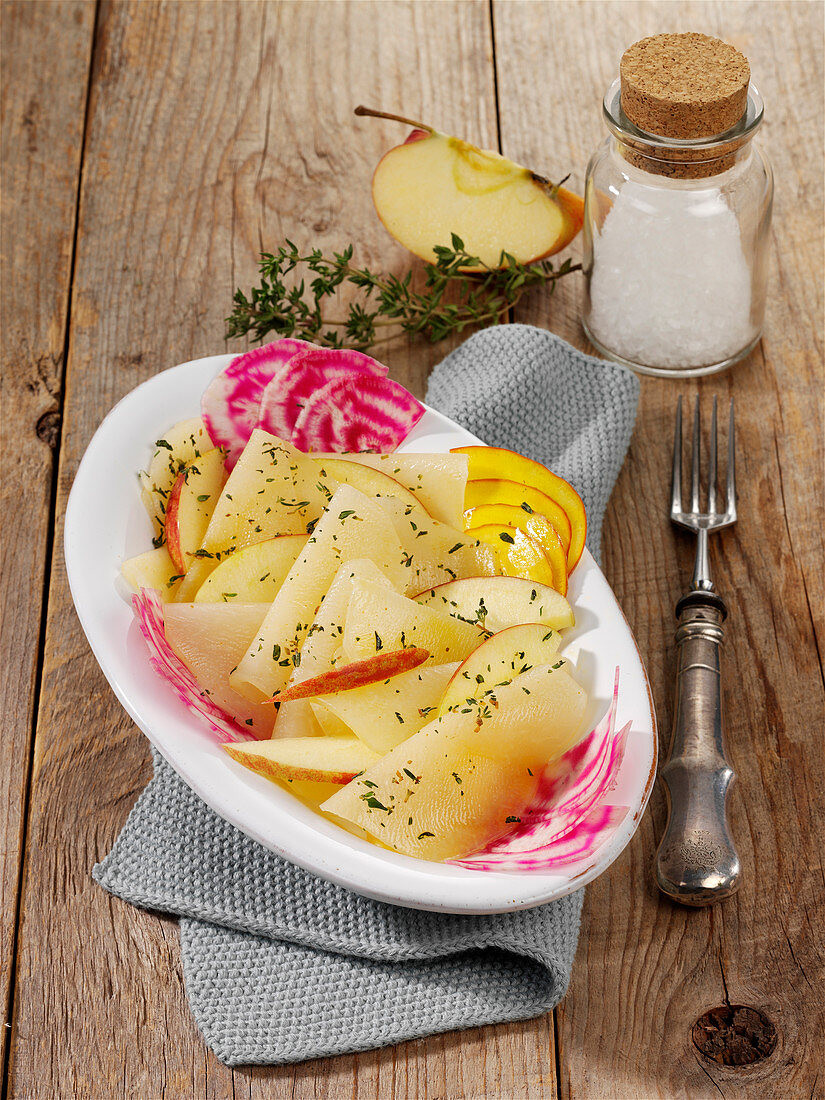 Veganer Kohlrabi-Apfel-Salat