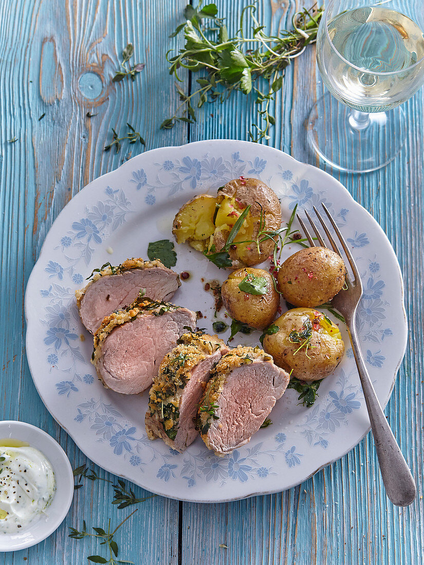 Pork tenderloin with herb crust