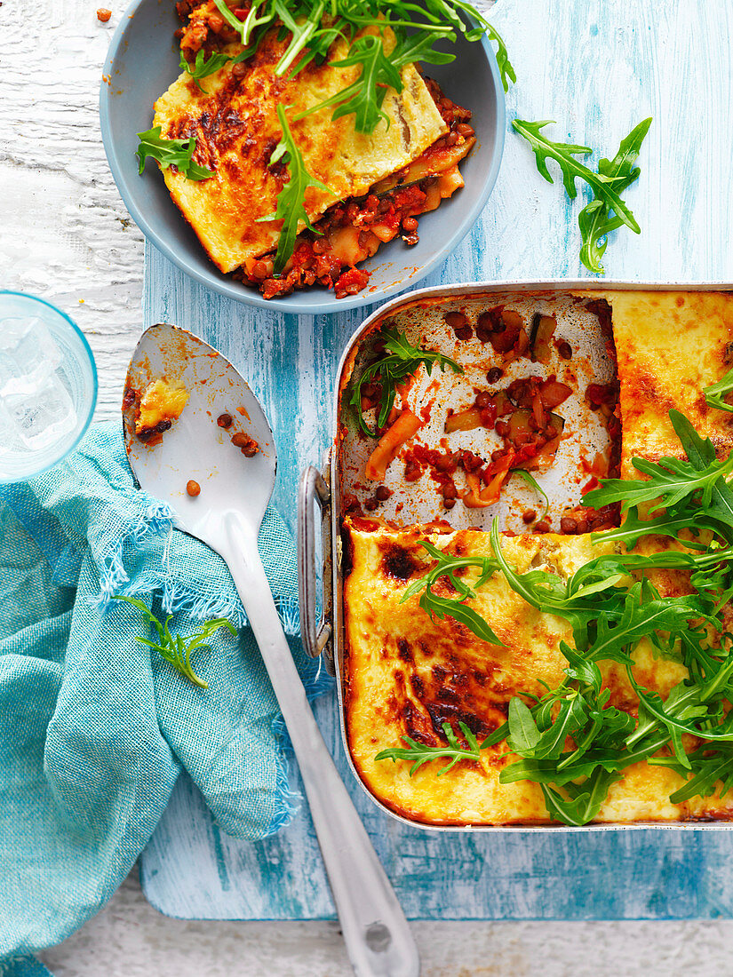 Zucchini-Linsen-Lasagne vom Holzkohlengrill