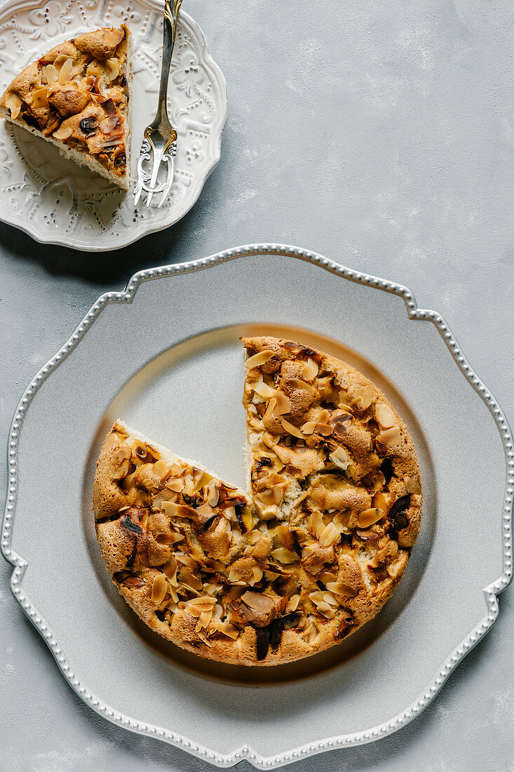 Apfelkuchen mit Mandeln und Zimt