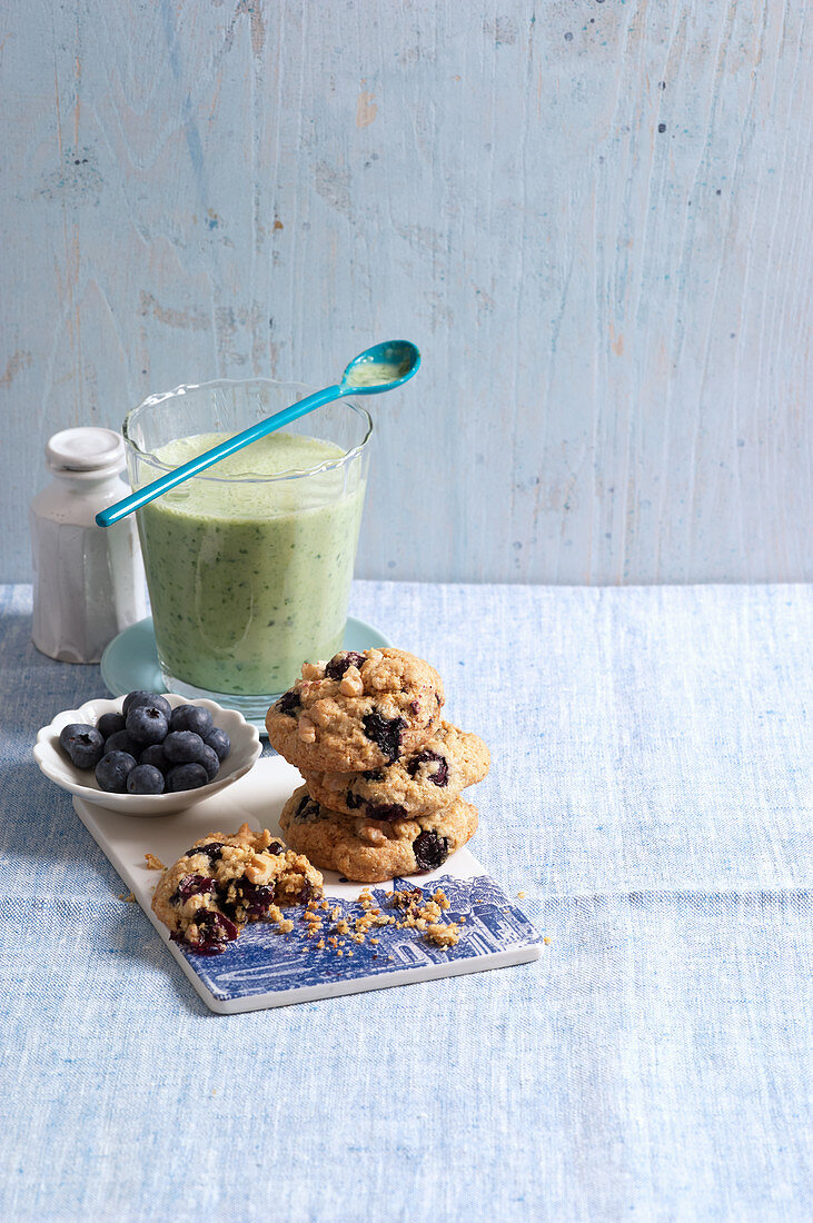 Breakfast cookies and a cucumber smoothie