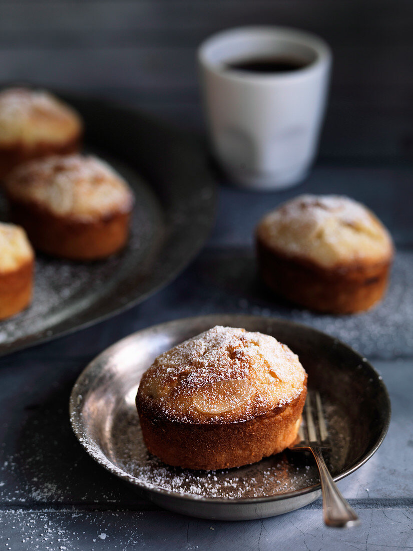 Almond friands