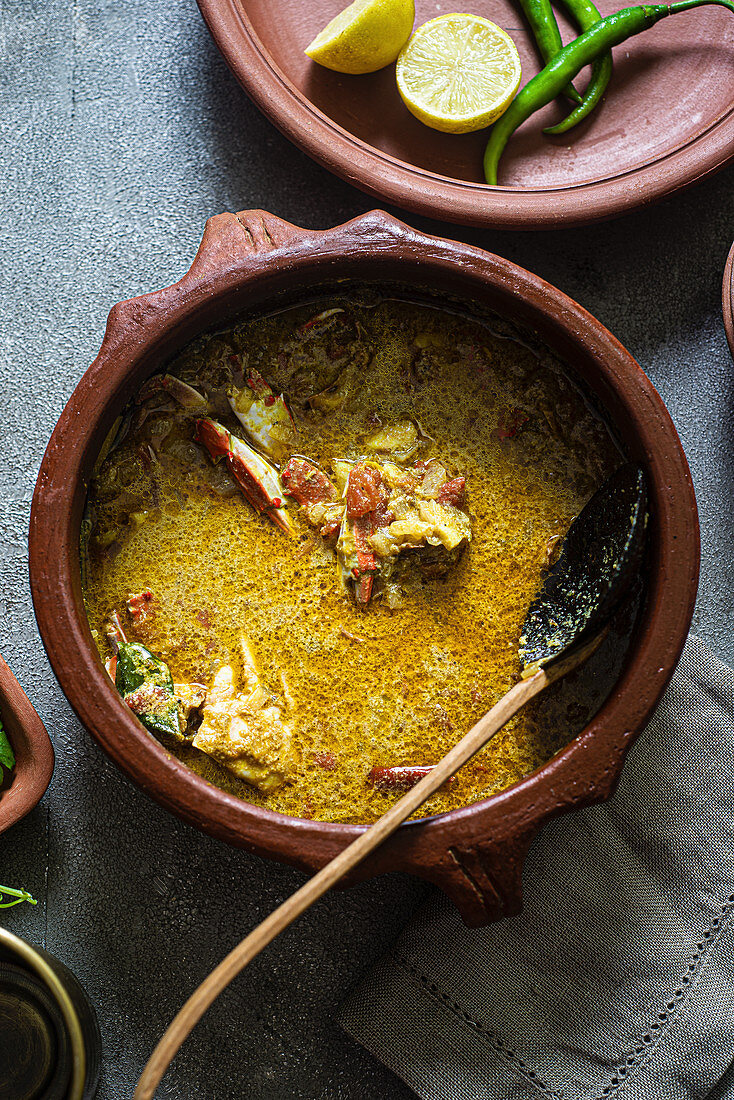 Coconut crab curry in claypot