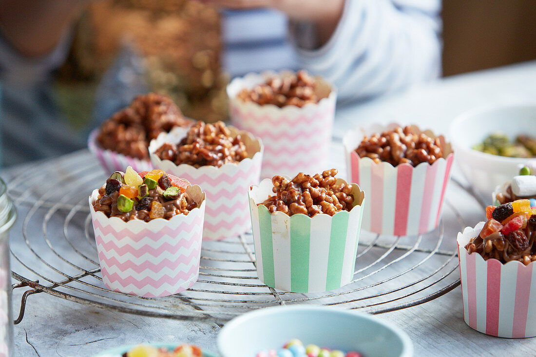 Chocolate rice krispie cakes