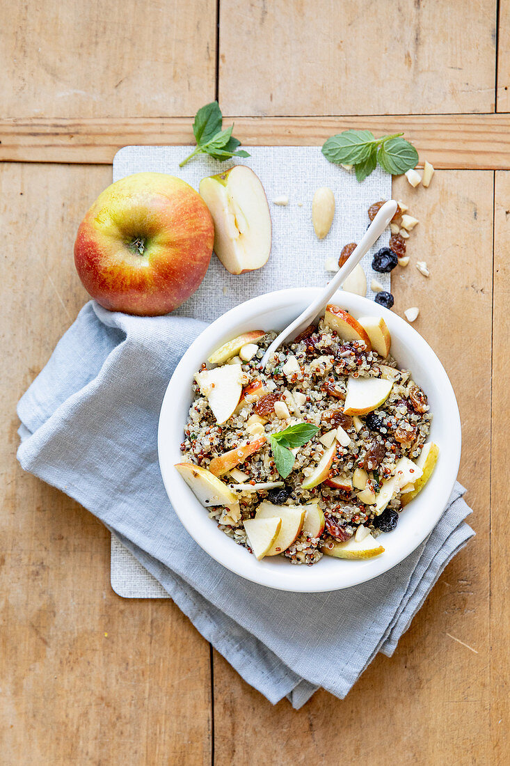 Quinoa bowl with apple